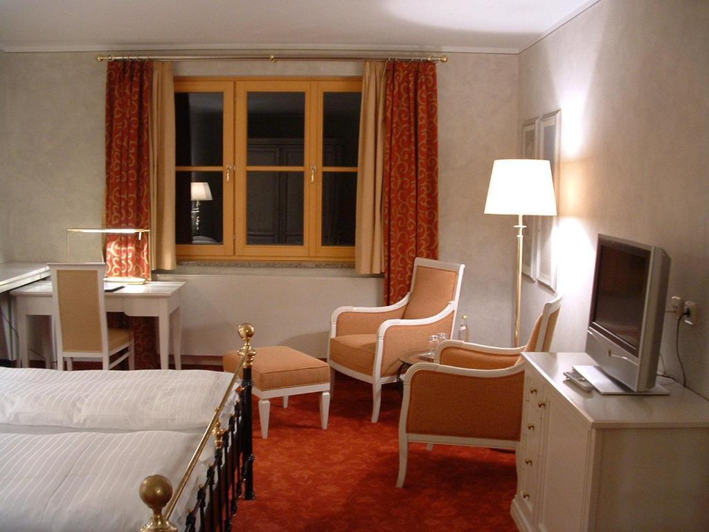 Altstadthotel Braeuwirt Weiden in der Oberpfalz Camera foto