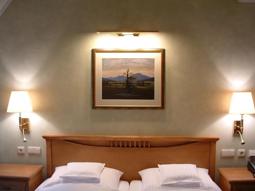 Altstadthotel Braeuwirt Weiden in der Oberpfalz Camera foto