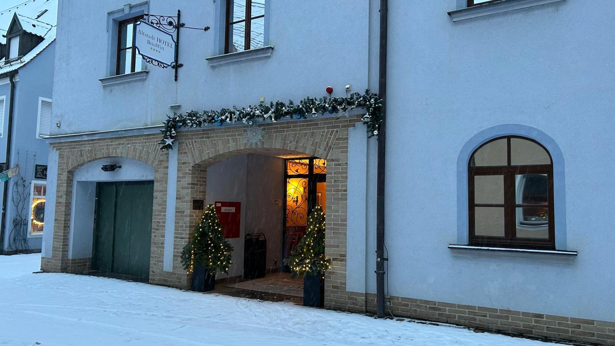 Altstadthotel Braeuwirt Weiden in der Oberpfalz Esterno foto