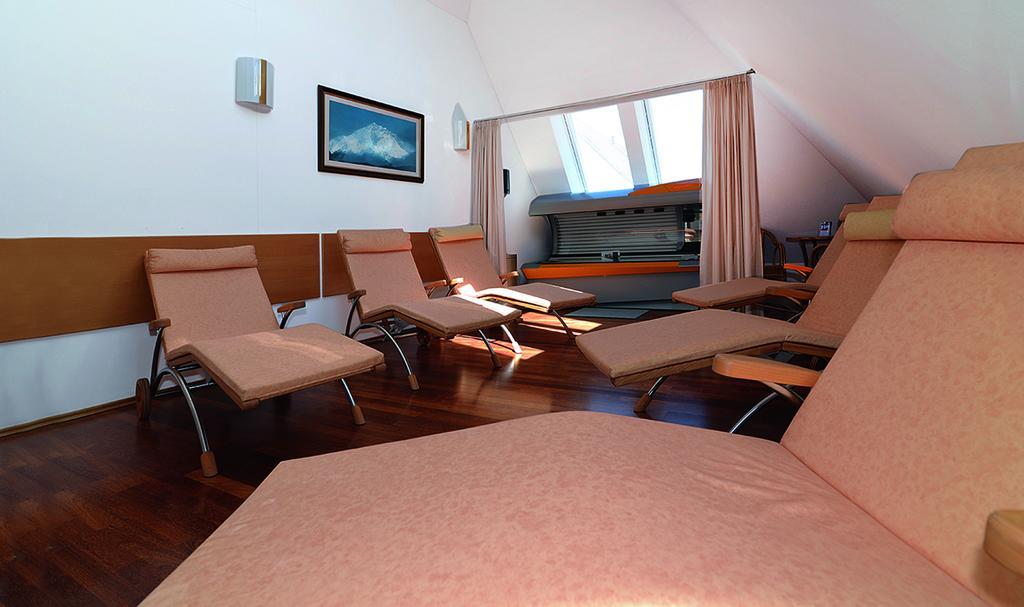 Altstadthotel Braeuwirt Weiden in der Oberpfalz Esterno foto